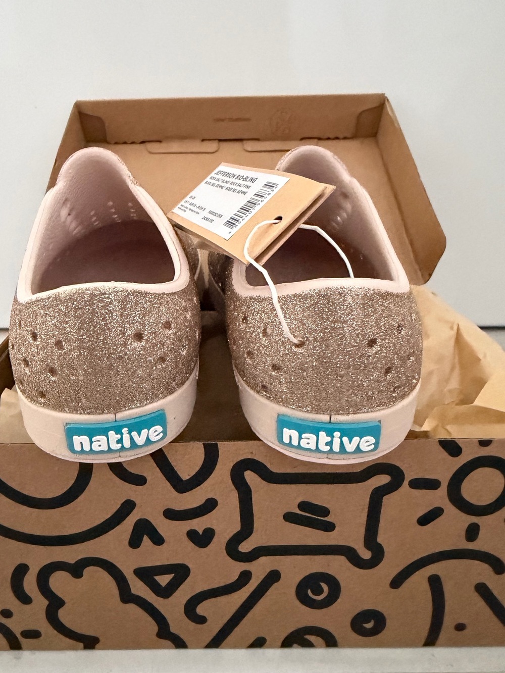 Native Shoes Kids C8 Shoes Rock salt bling with  White Toe - Picture 2 of 6